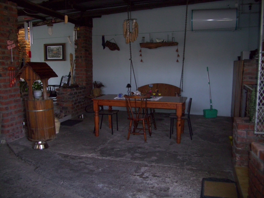 3 Bedroom Property for Sale in Amalinda North Eastern Cape
